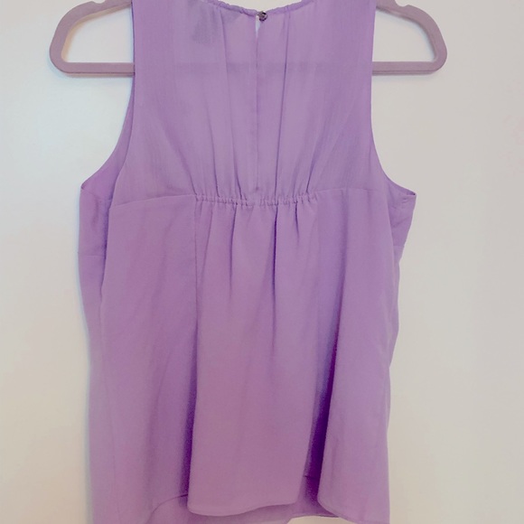 Ruffles lavender sleeveless blouse - Picture 3 of 5